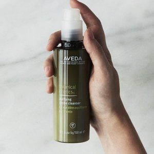 Aveda botanical kinetics™ purifying creme cleanser